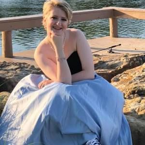 Meet your Posher, Erin